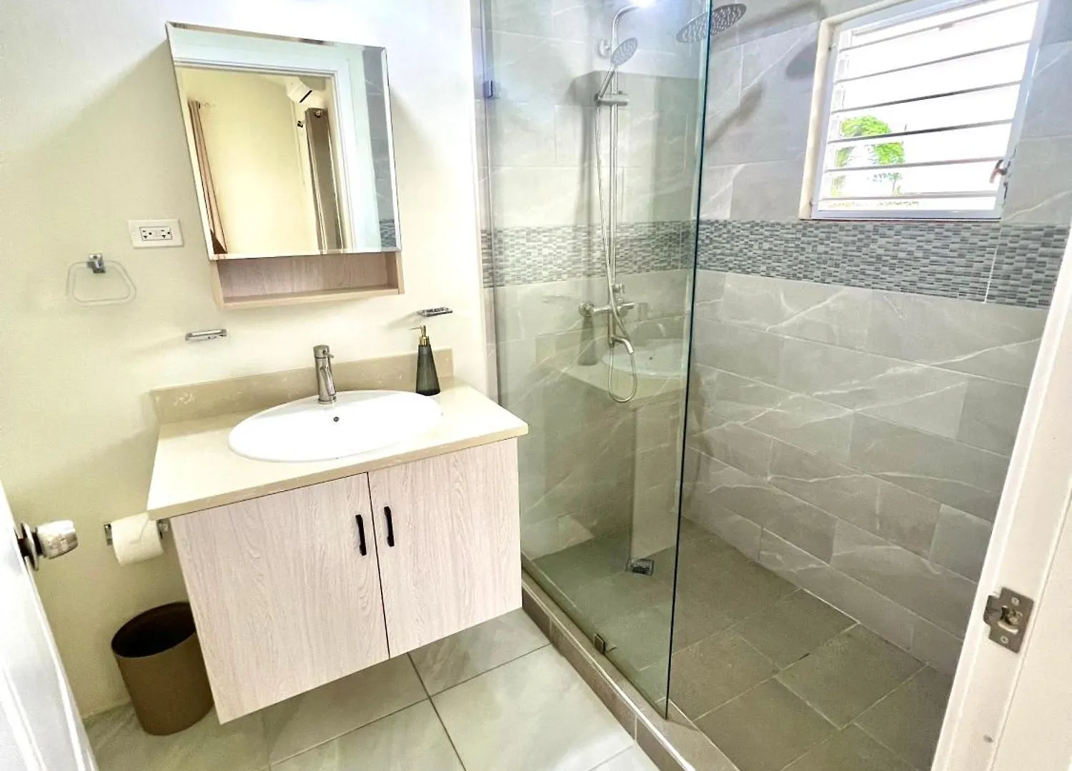 Cherish Vacations Discovery Bay Holiday home